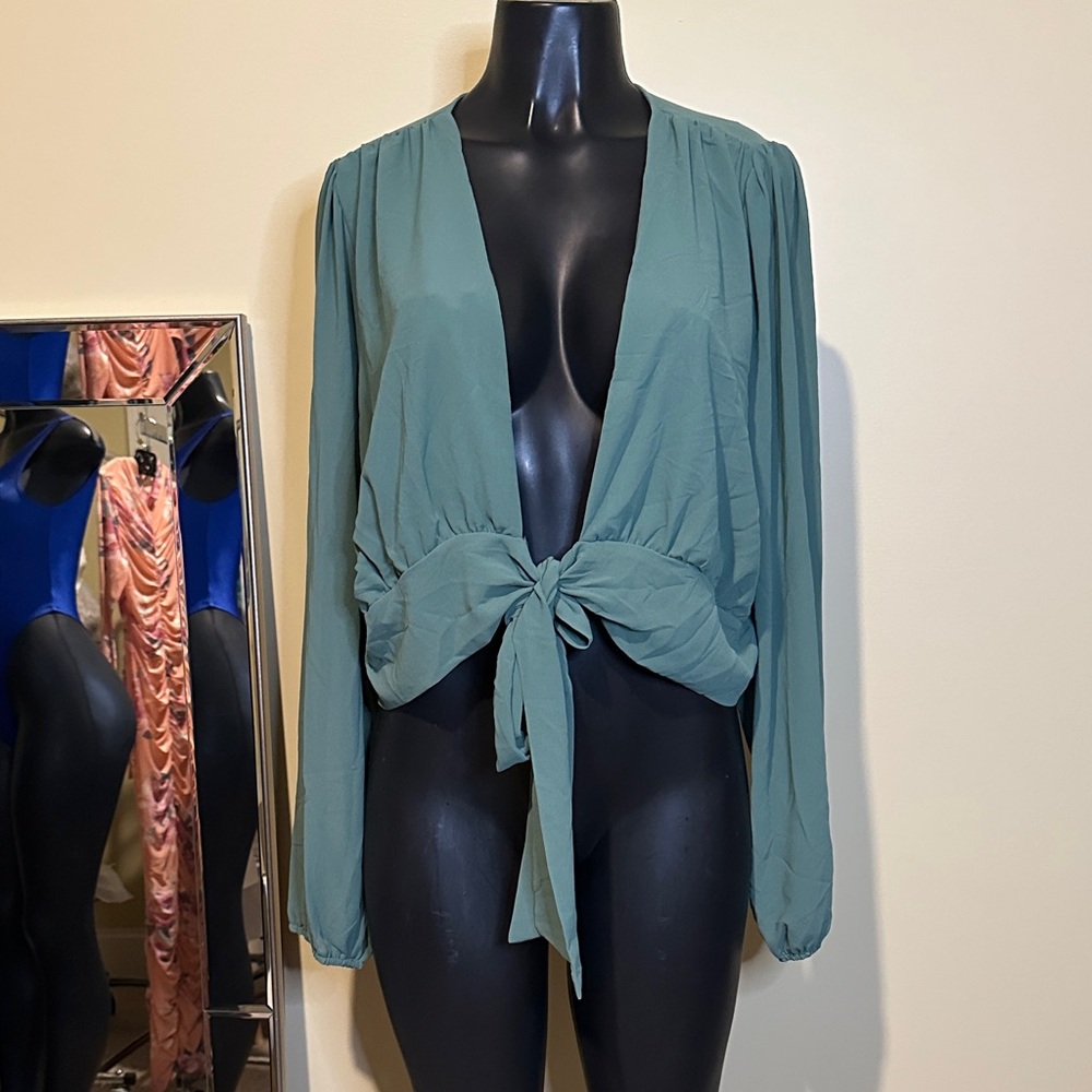 Elegant Green Tie-Front Blouse